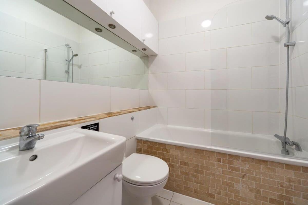 Lovely 2 Bedroom Apartment In Tooting Londýn Exteriér fotografie