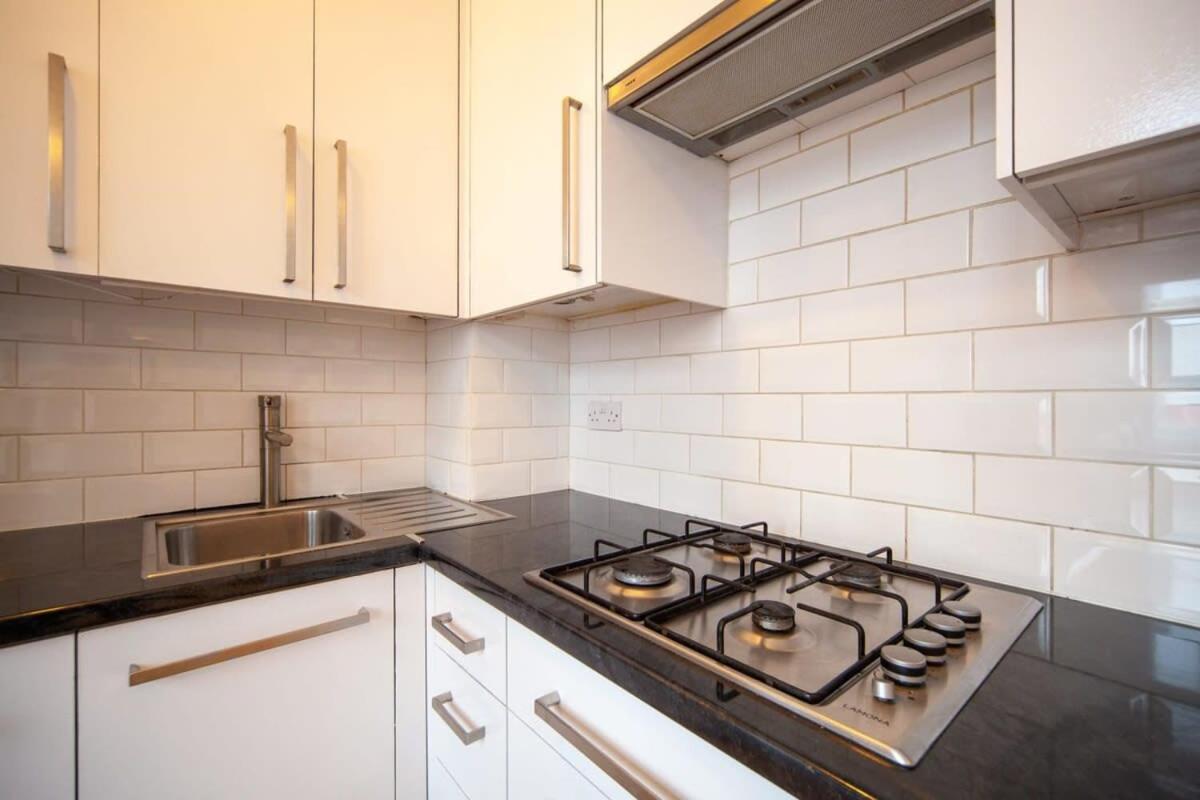 Lovely 2 Bedroom Apartment In Tooting Londýn Exteriér fotografie