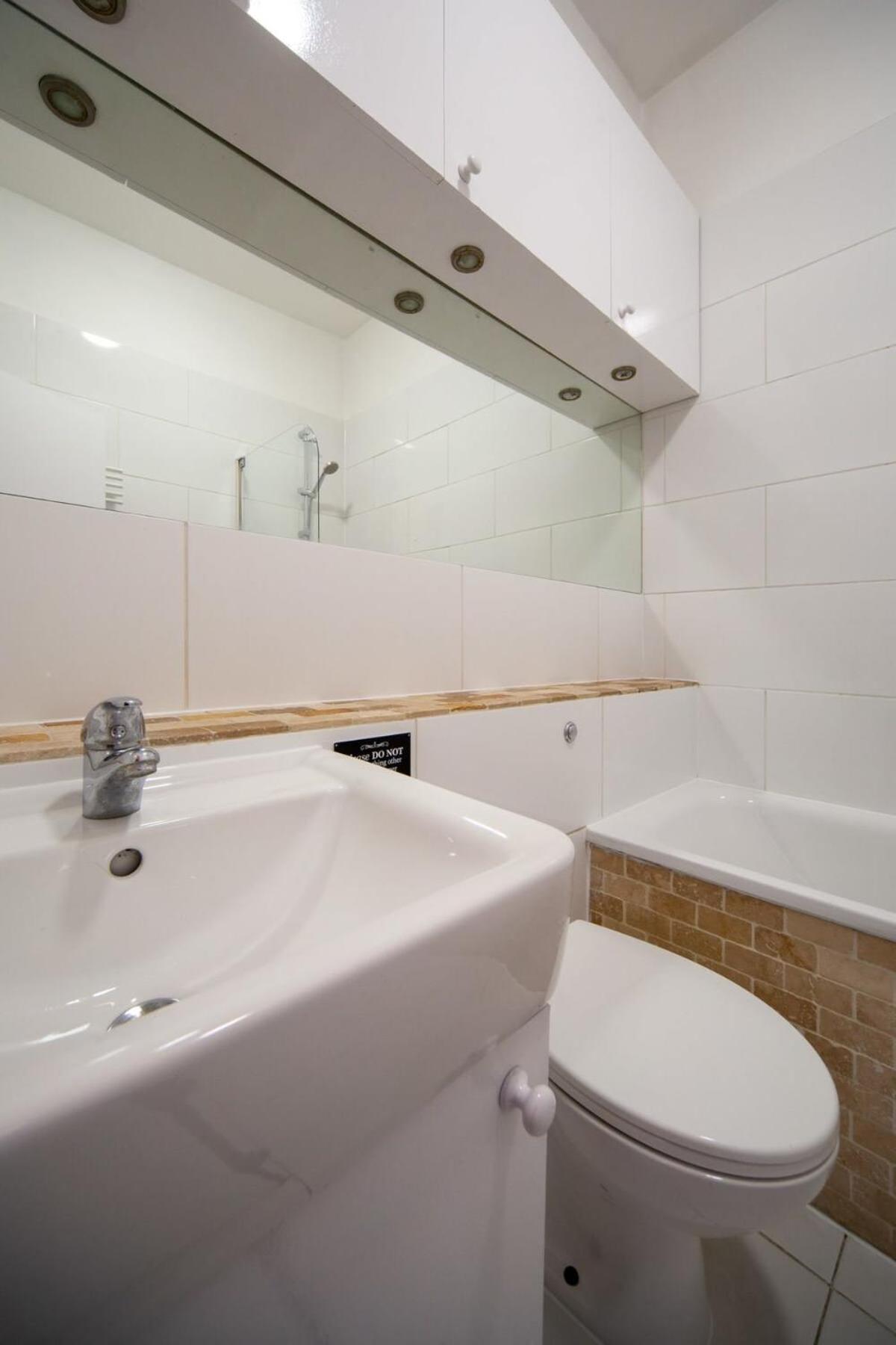 Lovely 2 Bedroom Apartment In Tooting Londýn Exteriér fotografie